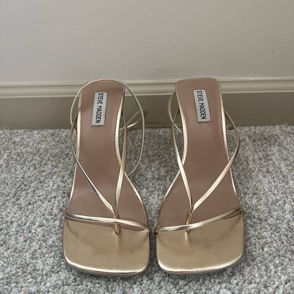 Steve Madden Annie Heel in Champagne